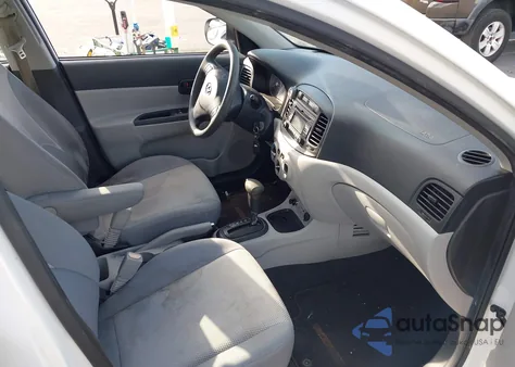 2010 Hyundai Accent Gls z USA, uszkodzony, nr VIN KMHCN4AC6AU502953